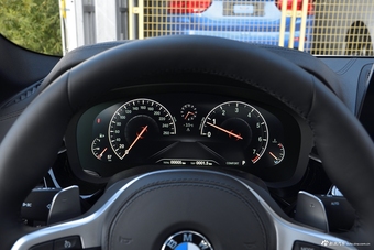 2019款宝马5系2.0T自动530Li 尊享型M运动套装