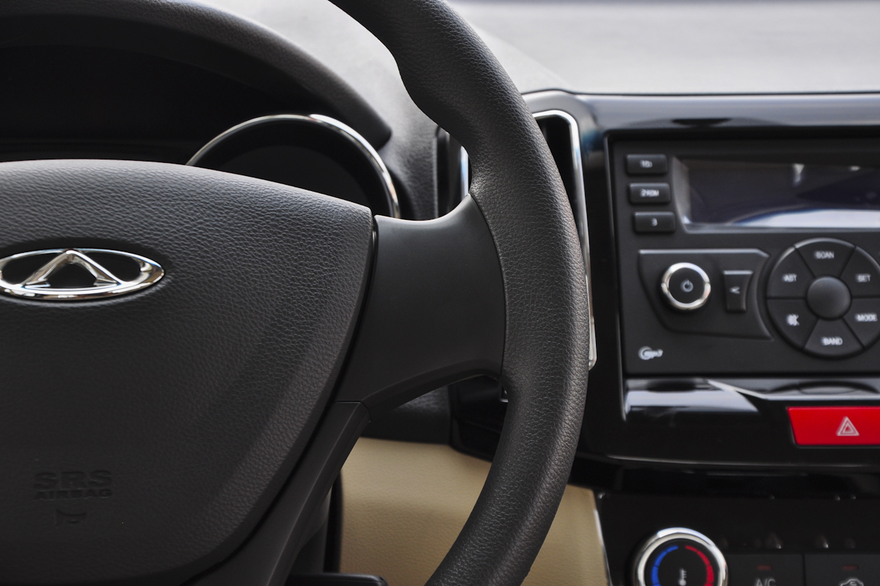 2015款奇瑞E3 1.5L手动趣尚版 冰川白