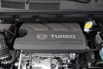 2017款宝骏730 1.5T手动尊享型7座