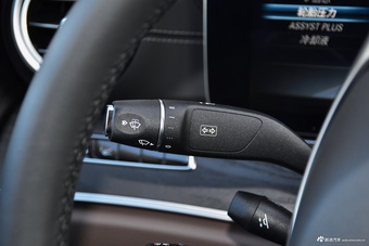 2017款奔驰E级2.0T自动 200 L 运动型 4MATIC