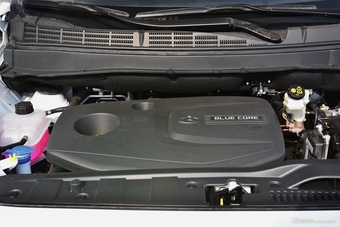 2017款长安欧尚A800 1.5T手动豪享型