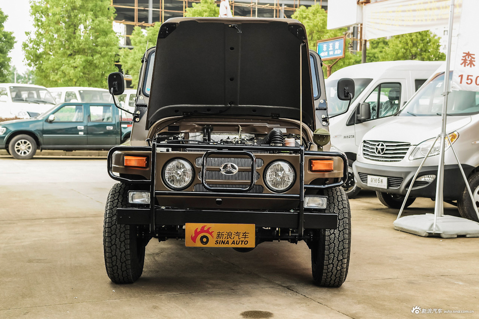 2016款BJ 212 2.0L手动三角门四驱豪华型 国V