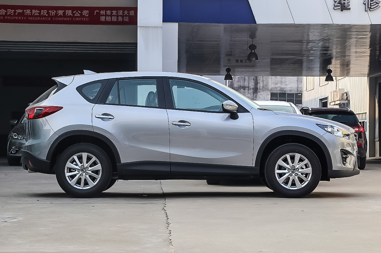 2015款马自达CX-5 2.0L自动两驱都市型