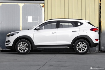 2018款全新途胜1.6T自动两驱15周年特别版