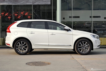 2017款沃尔沃XC60 2.0T自动T5 AWD智远升级版