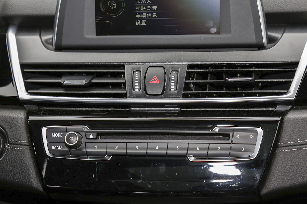 2015款宝马2系Gran Tourer 218i 1.5T自动运动设计套装