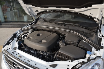 2017款沃尔沃XC60 2.0T自动T5 AWD智远升级版