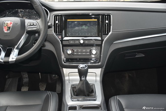 2016款荣威RX5 20T手动两驱旗舰版