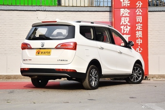 2017款宝骏730 1.5T自动旗舰型7座