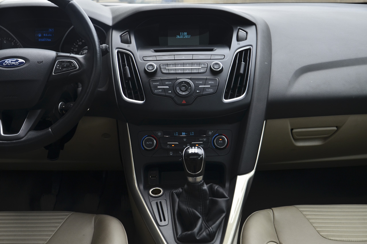 2017款福克斯两厢1.0T手动超能风尚型智行版EcoBoost 125