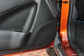 2017款骁途1.6L手动两驱都市时尚型 