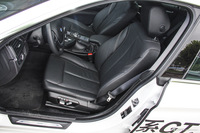 2016款宝马3系GT 320i 2.0T自动设计套装型 矿石白