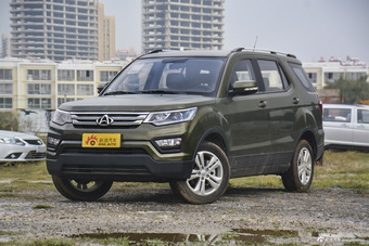 2016款长安CX70 1.6L手动运动型