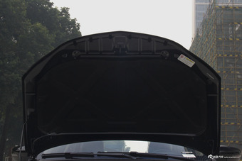 2017款吉利帝豪1.3T自动三厢百万款尊贵型