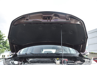 2015款海马S5 1.5T自动旗舰型