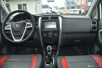 2015款利亚纳A6 1.4L手动两厢理想型