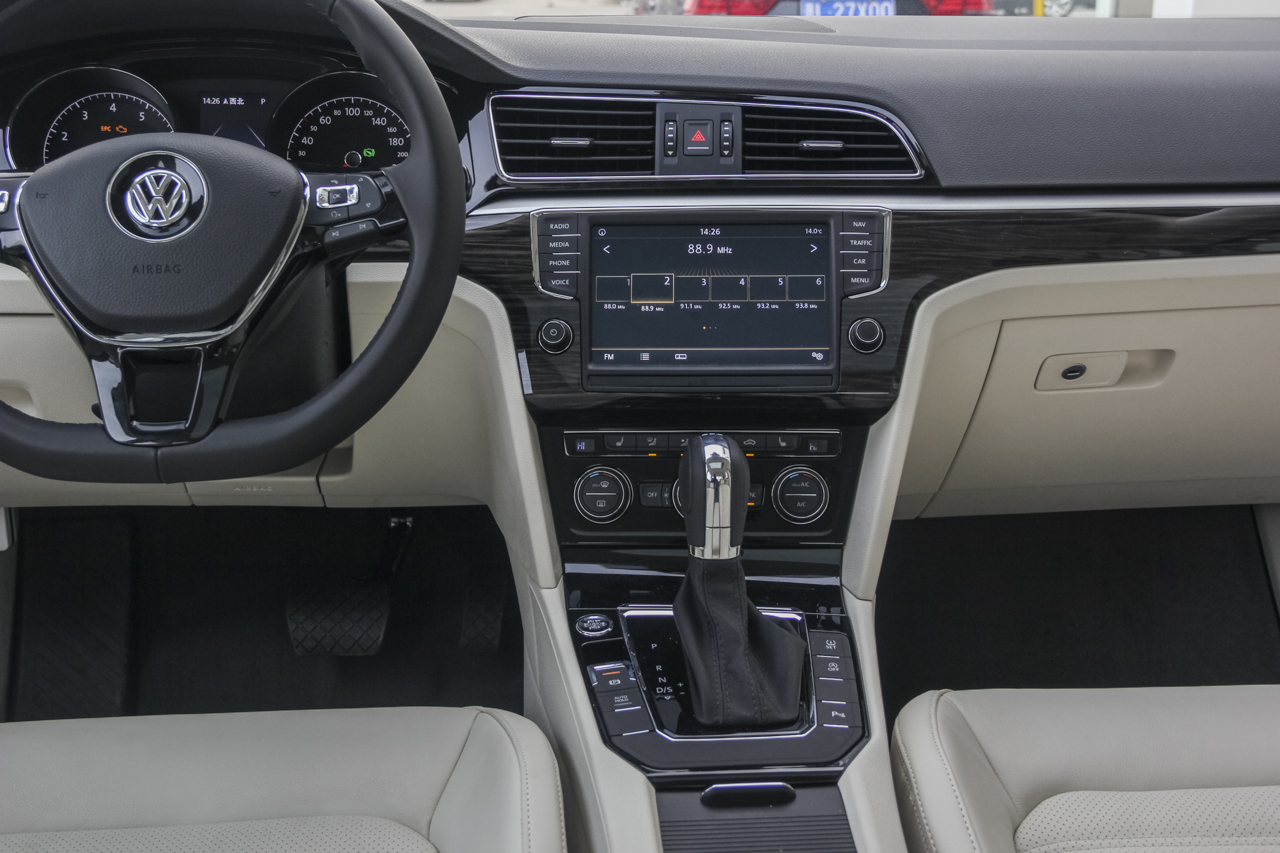 2018款凌渡1.4T自动豪华型280TSI