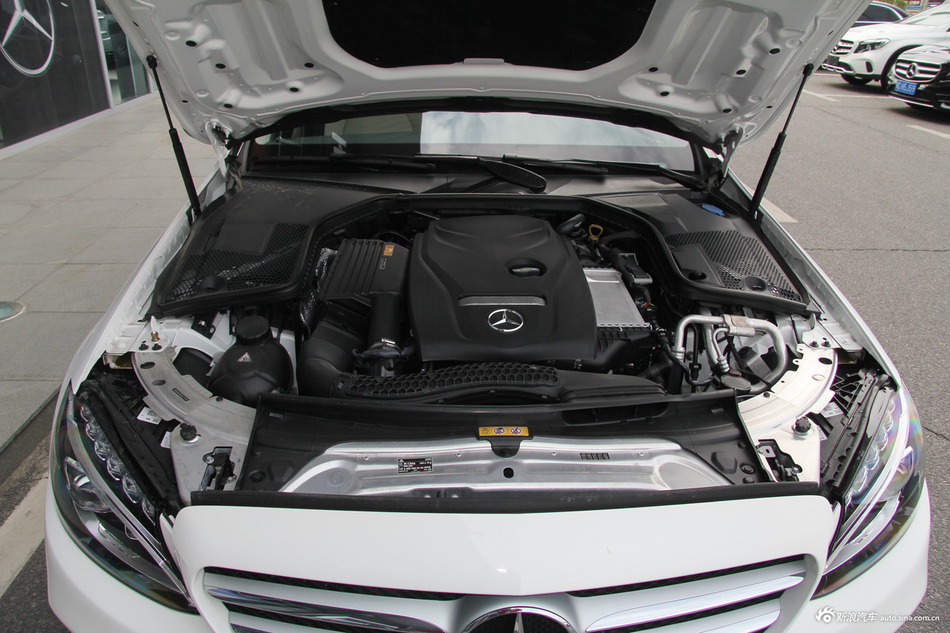2017款改款奔驰C级C200L 2.0T自动运动版