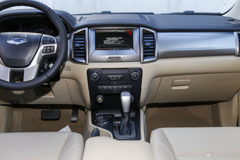 2016款撼路者2.0T自动四驱豪华版汽油