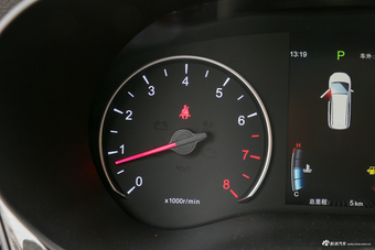 2018款比亚迪宋MAX 1.5T自动智联尊享型6座