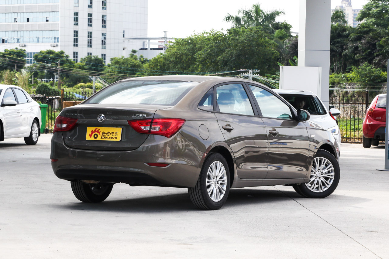 2016款英朗1.5L自动精英型15N 托帕石棕