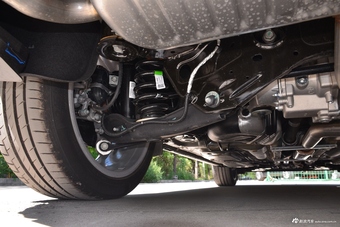 2018款XT4 2.0T自动四驱铂金版28T