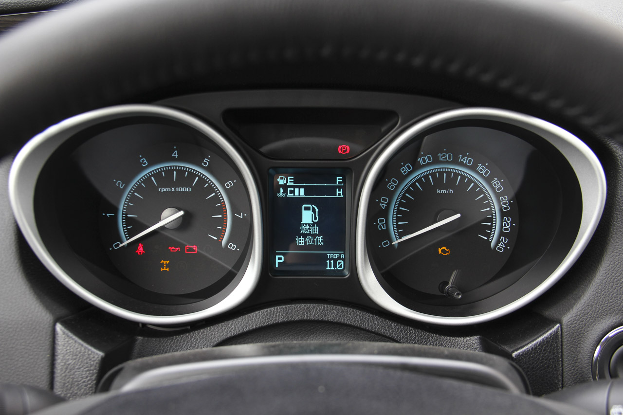 2016款传祺GS5 Super 1.8T自动四驱周年纪念版