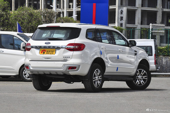 2016款撼路者2.2T手动四驱豪华版柴油