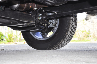 2016年北京BJ80 2.3T自动尊贵版