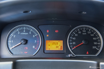 2016款菱智M3L 1.6L手动舒适型7座