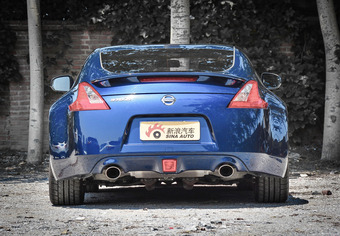 [实拍]极具侵略性 十足的战神之子 日产370Z
