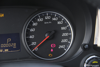 2018款欧蓝德2.0L自动两驱荣耀版5座