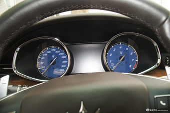 2013款总裁 3.0T自动V6标准型