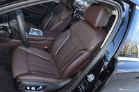 2018款宝马7系730Li 2.0T自动尊享型卓越套装