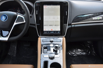 2017款比亚迪秦EV300精英型