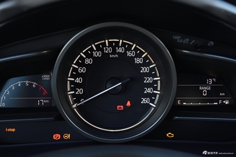 2018款马自达CX-4 2.0L手动两驱蓝天活力版