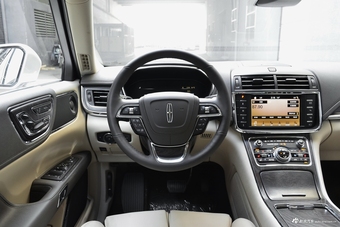 2017款林肯大陆3.0T自动四驱总统版