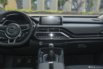 2018款众泰T500 1.5T手动尊享型