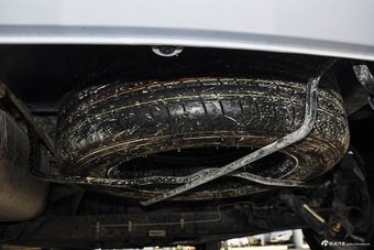 2016款风行S500 1.6L手动尊享型 珍珠白