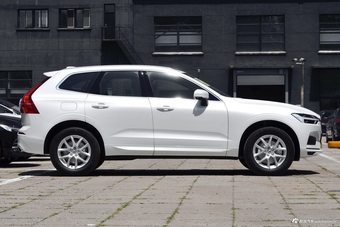 2019款沃尔沃XC60 2.0T自动四驱T5智逸版