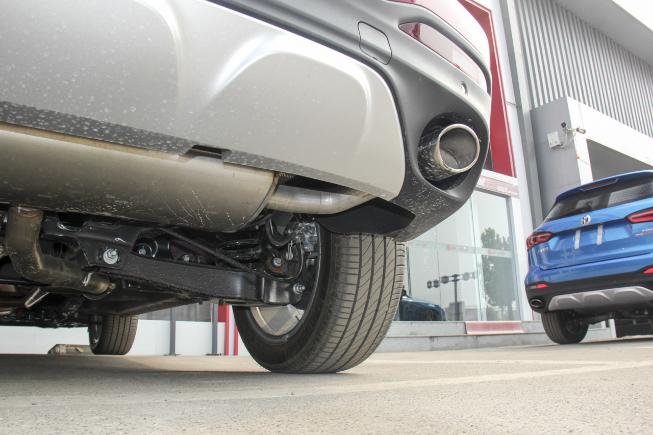 2018款名爵HS 1.5T自动两驱20T荷尔蒙劲情版