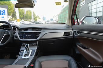 2018款帝豪GS 1.4T自动臻尚智联型领潮版