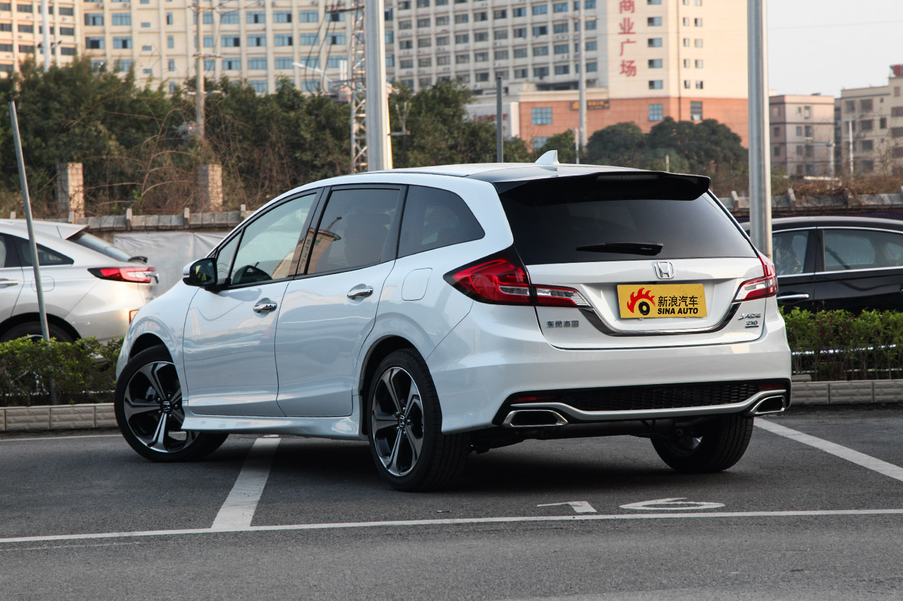 2017款杰德 1.5T自动210TURBO CVT豪华版 6座