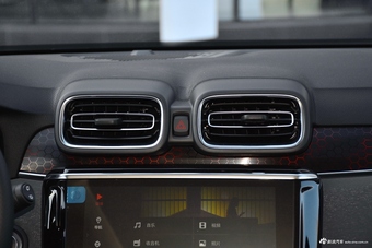 2018款领克02 1.5T自动两驱劲版