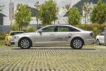 2016款奥迪A6L 2.5L自动30FSI舒适型