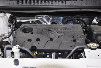 2016款哈弗H1 1.5L手动舒适型蓝标改款 钛白