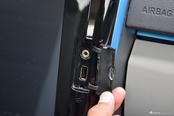 2016款北汽新能源EV160 电动轻快版