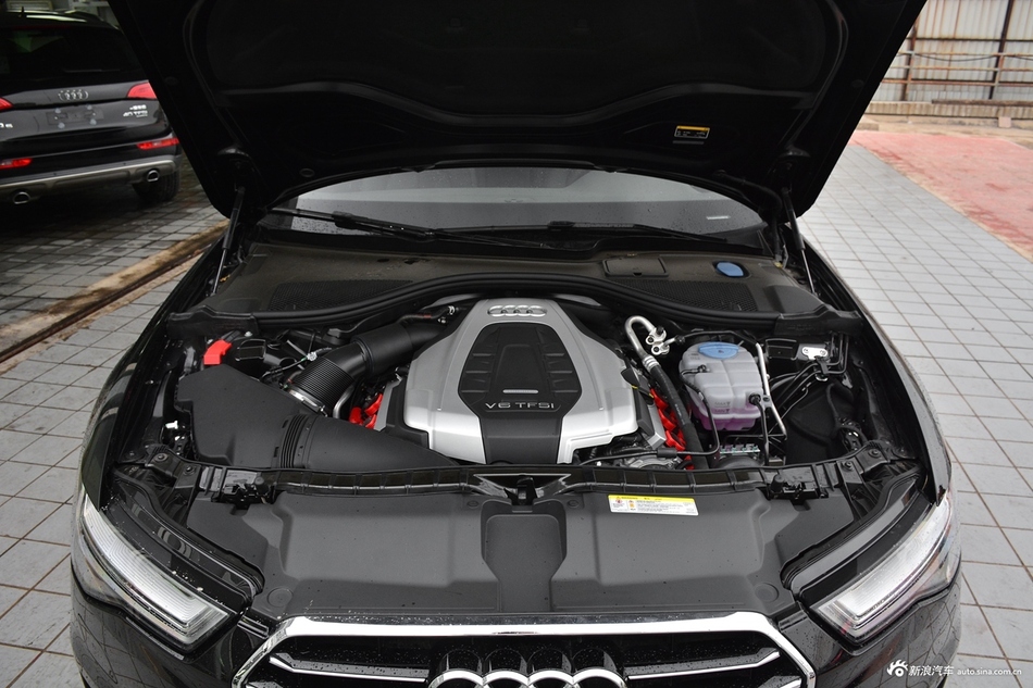 2018款奥迪A6L 3.0T自动30周年年型 45 TFSI quattro 运动型
