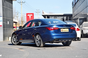 2018款英菲尼迪Q50L 2.0T自动豪华运动版