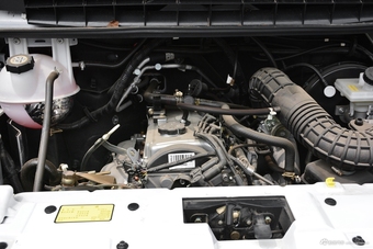 2017款特顺2.4L手动商务型短轴中顶11/12座4G69S4N